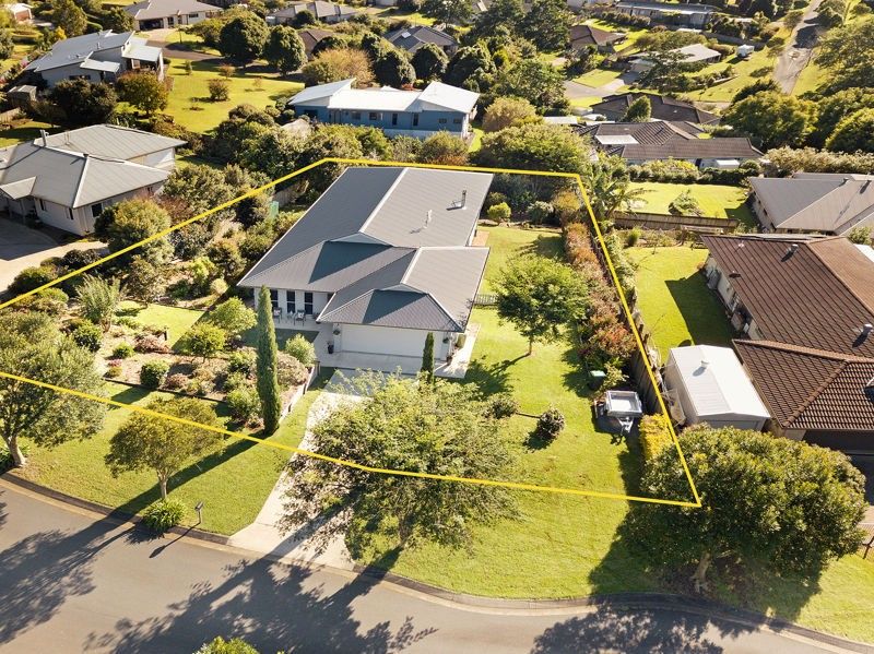 4 bedrooms House in 38 Water Gum Crescent MALENY QLD, 4552