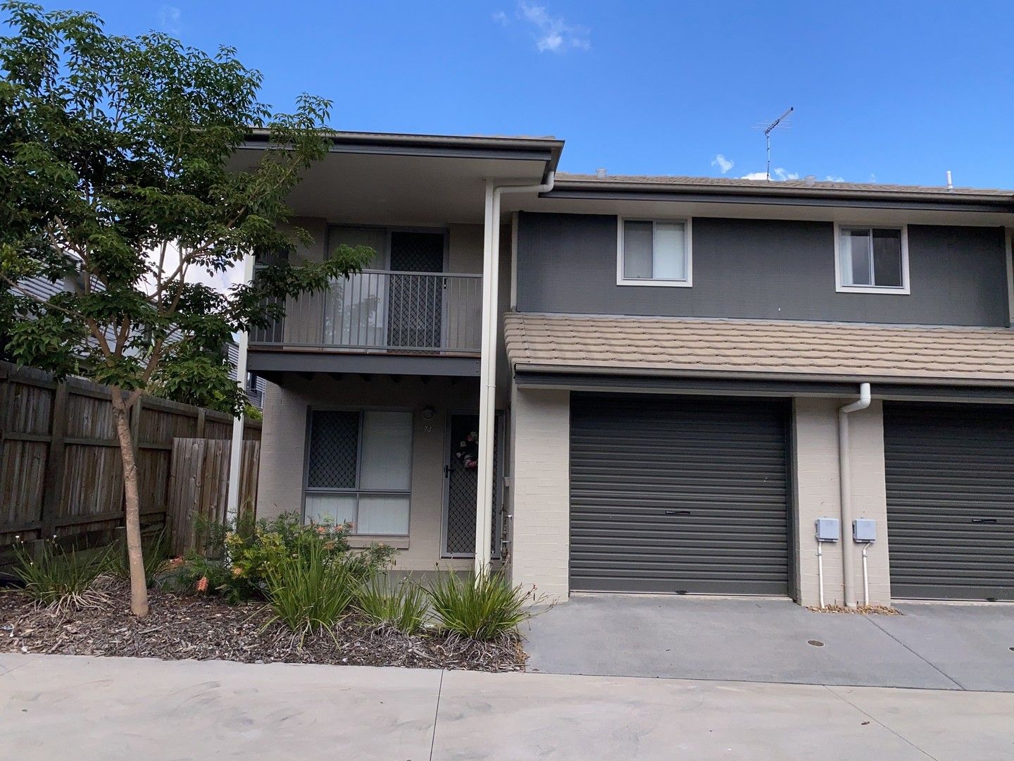3 bedrooms Townhouse in 74/12 KIMBERLEY REDBANK PLAINS QLD, 4301