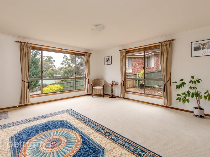 2/7 Summer Court, Mount Nelson TAS 7007, Image 2