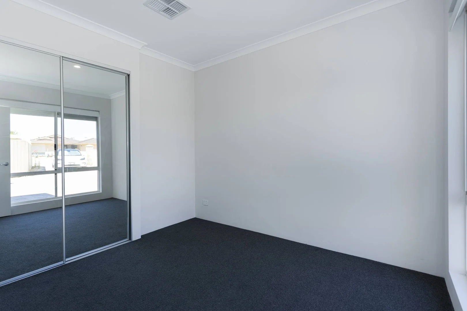 Additional image 10 of A/4 Woodleigh Gardens, Ballajura WA 6066