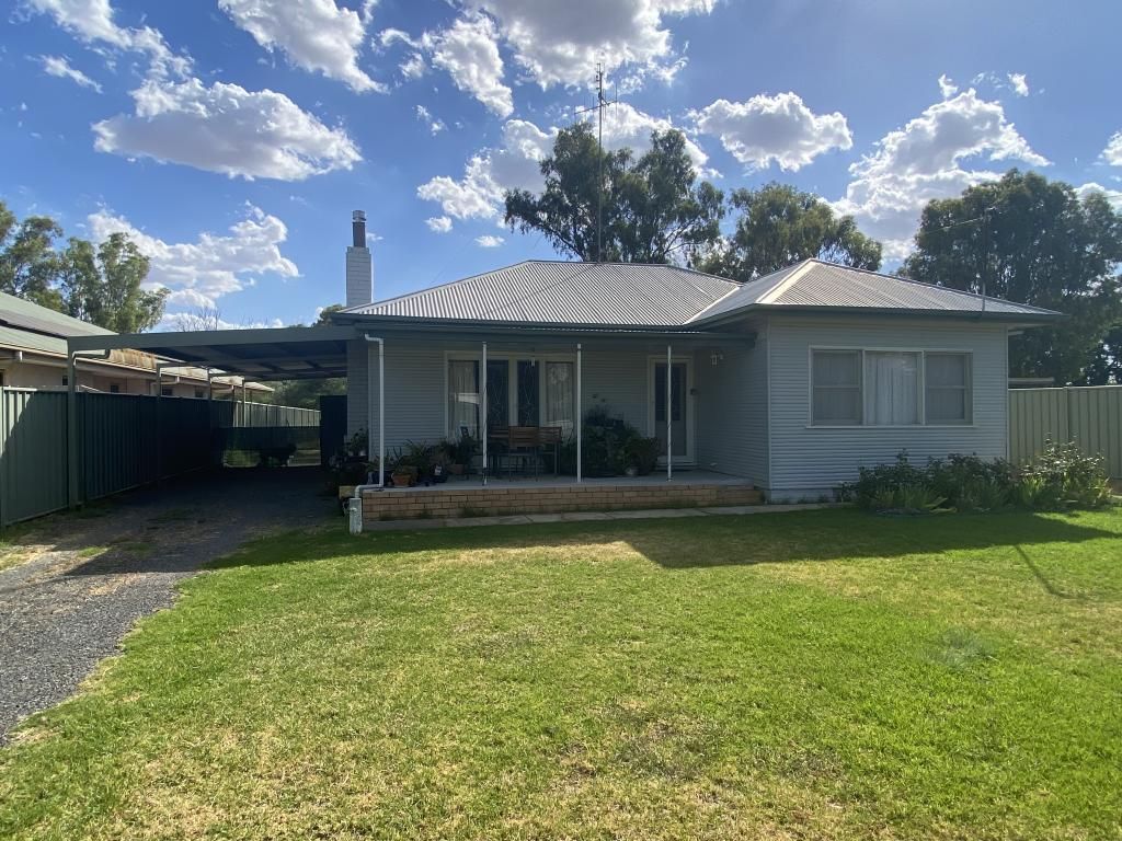 100 Wollamai Street, Finley Property History & Address Research Domain