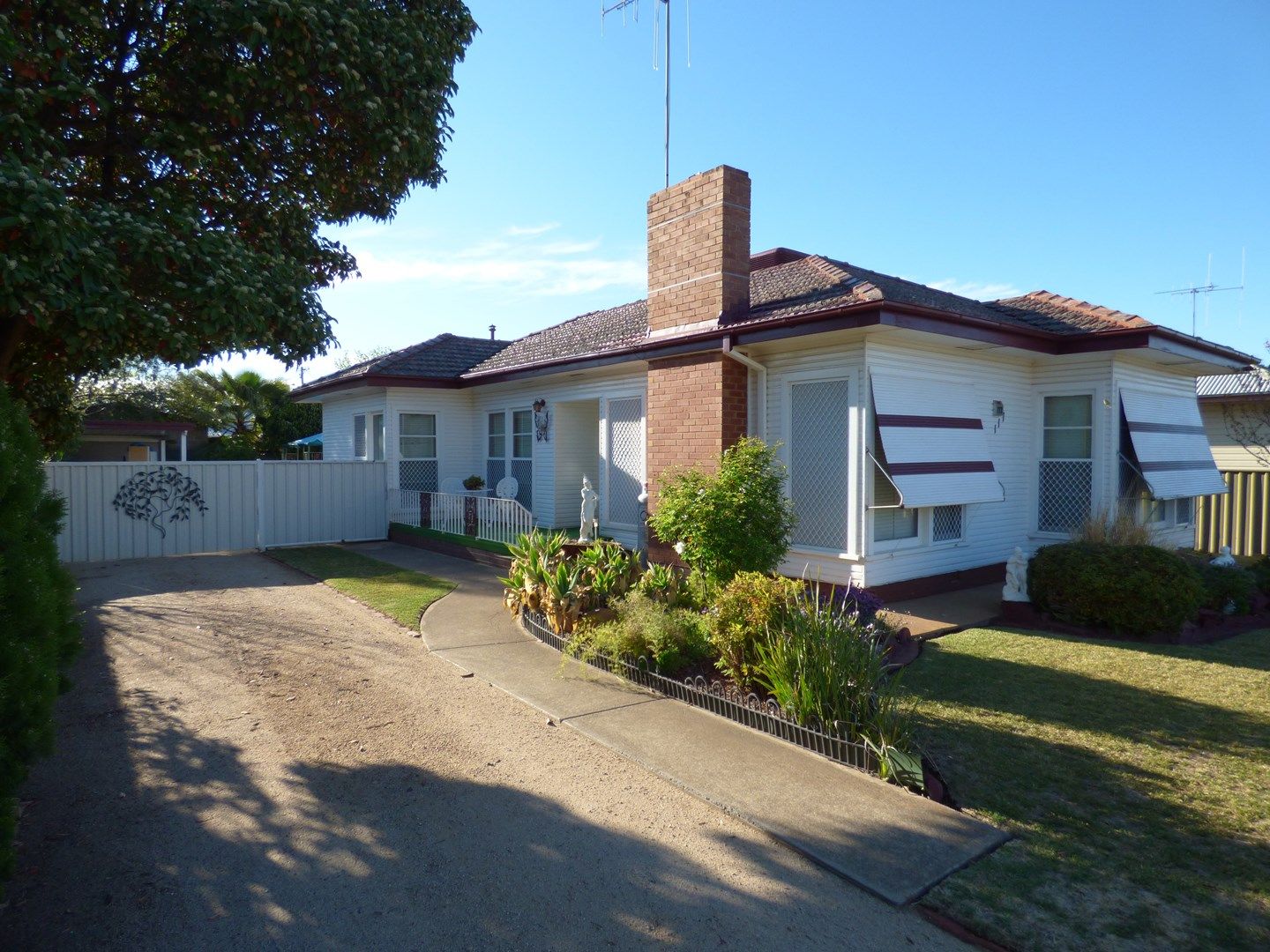 117 Farnell Street, Forbes NSW 2871 House For Rent 320 Domain