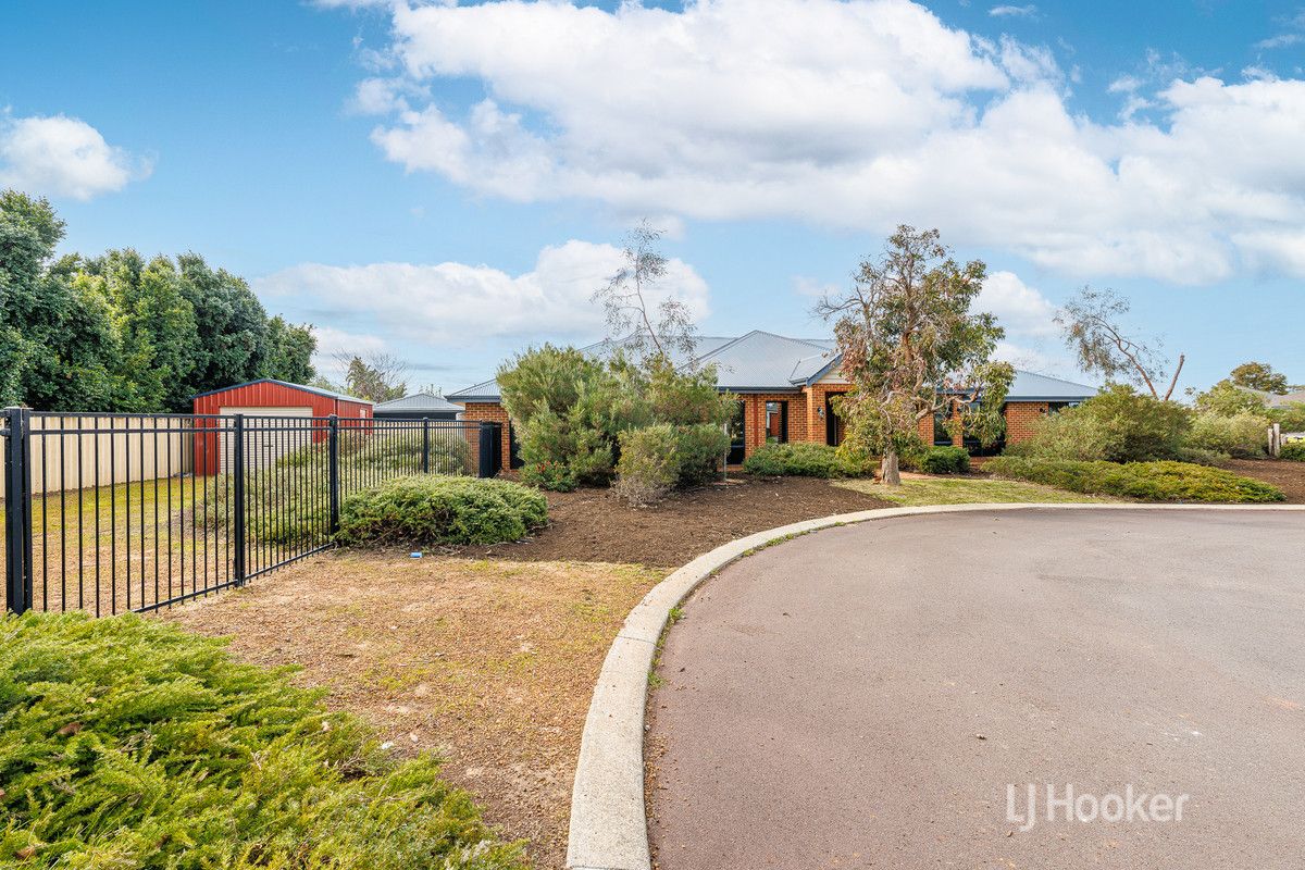 8 Clarence Crescent, Millbridge WA 6232, Image 1