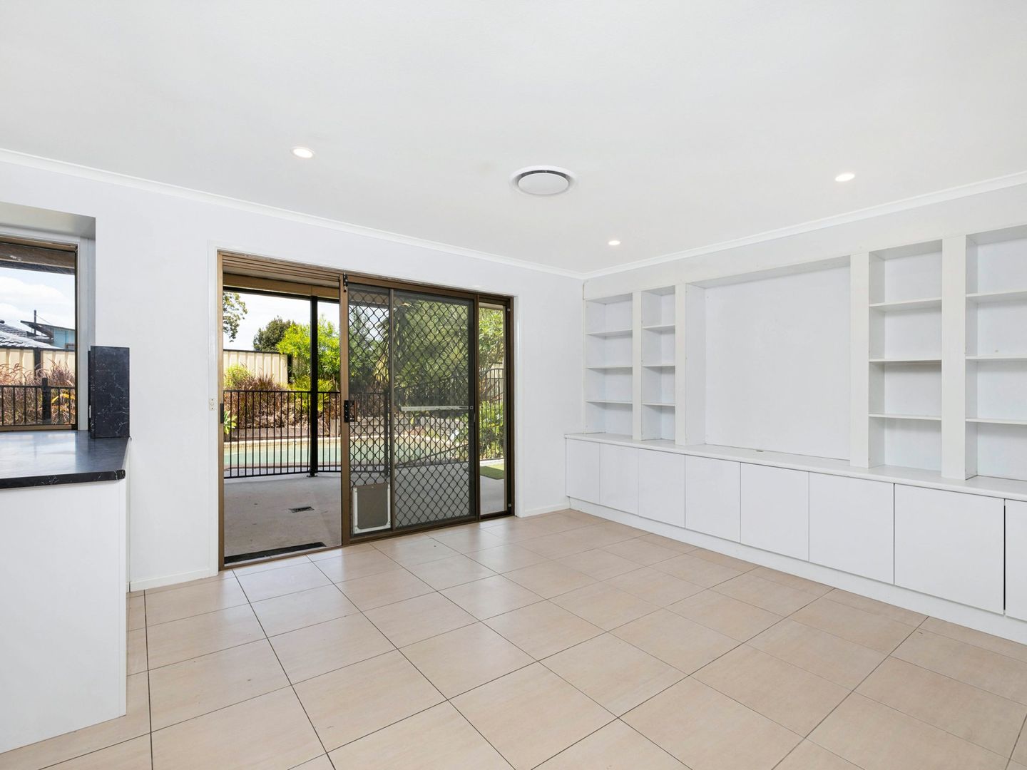 7 Forestglen Crescent, Browns Plains QLD 4118, Image 2