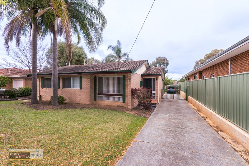 3 bedrooms House in 6 Mclachlan Way BELMONT WA, 6104