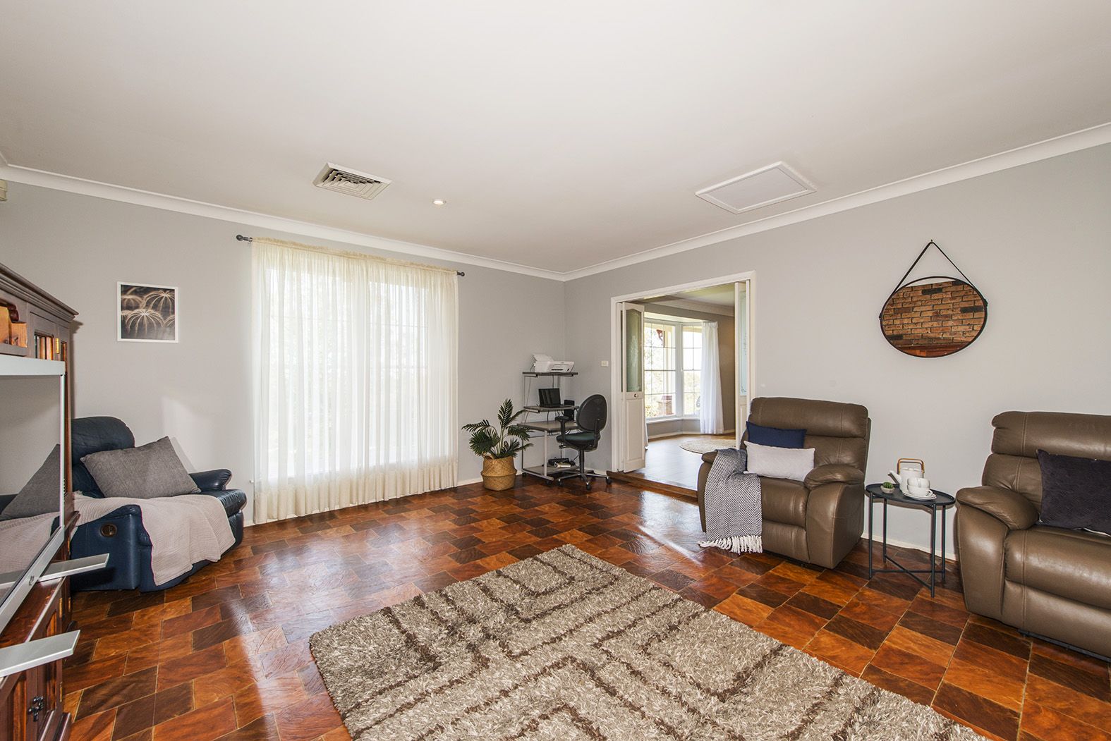 16 Dryad Place, Leonay NSW 2750, Image 2