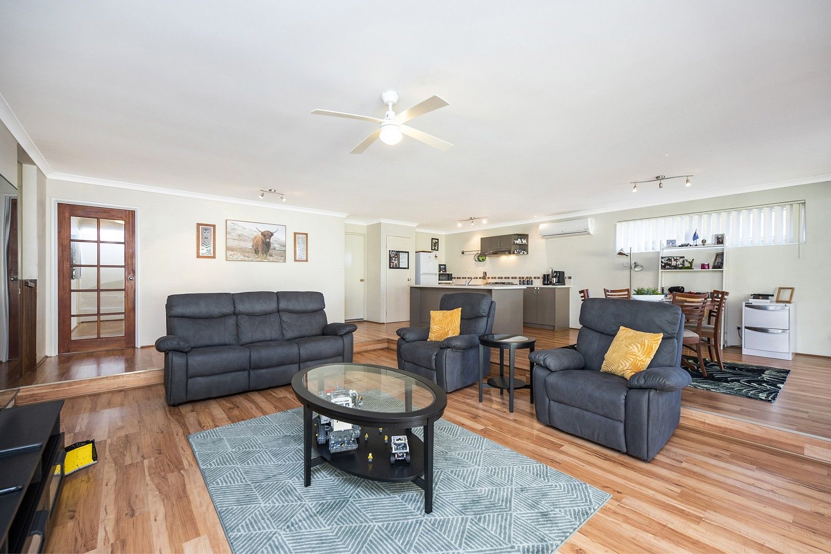 3 bedrooms House in 8 Leedon Drive ELLENBROOK WA, 6069