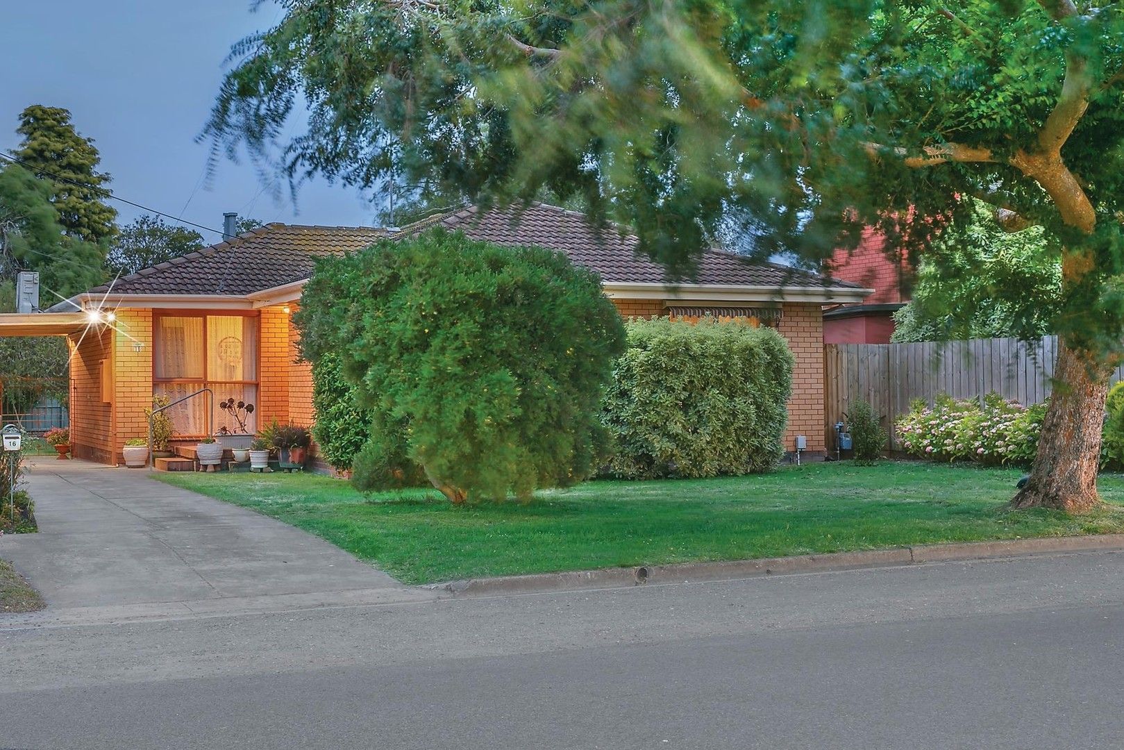 3 bedrooms House in 16 Malakoff Street NEWINGTON VIC, 3350