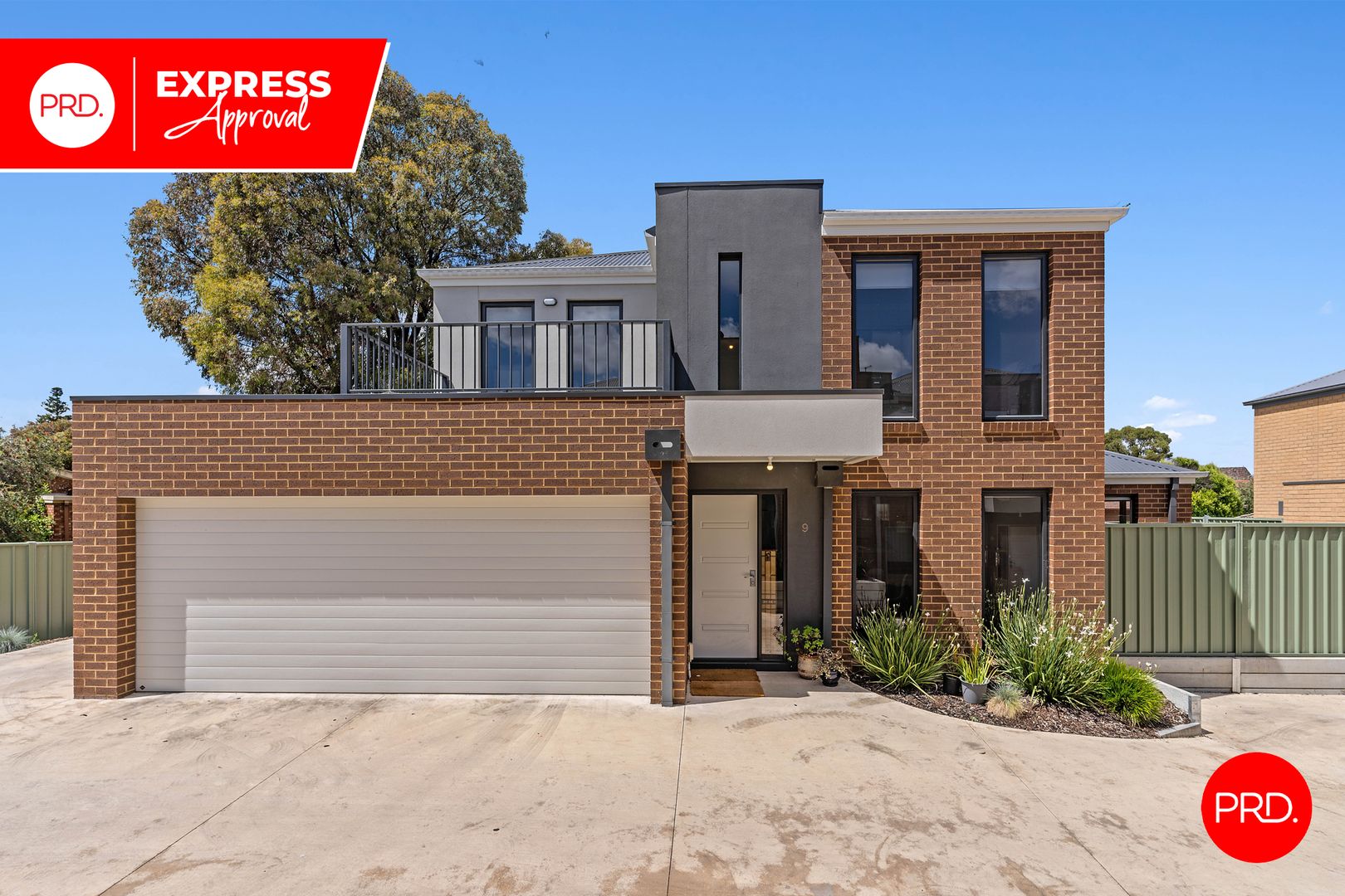 3 bedrooms House in 9/7 Rosemont Crescent KENNINGTON VIC, 3550