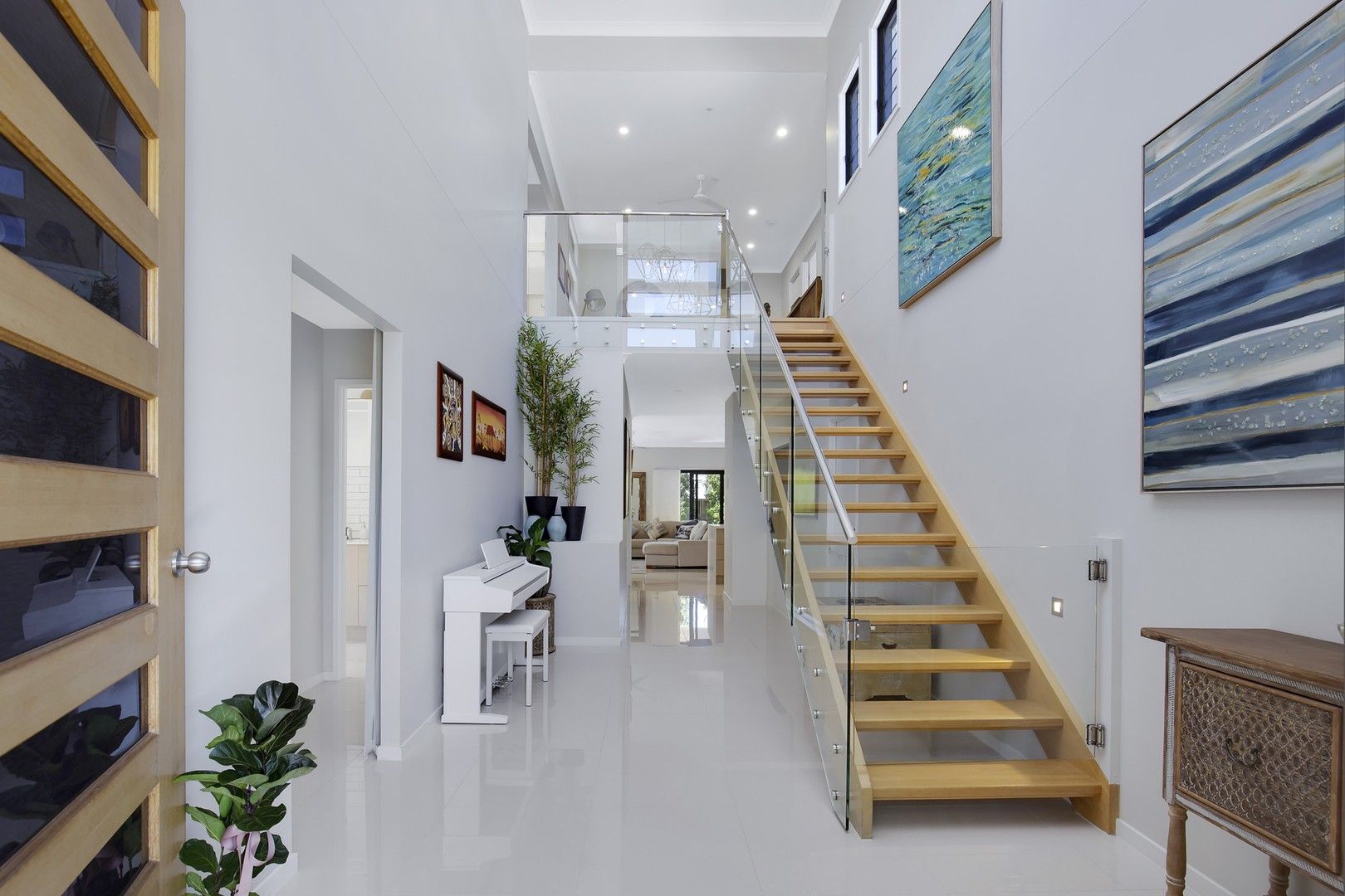 5 bedrooms House in 300 Canvey Rd UPPER KEDRON QLD, 4055