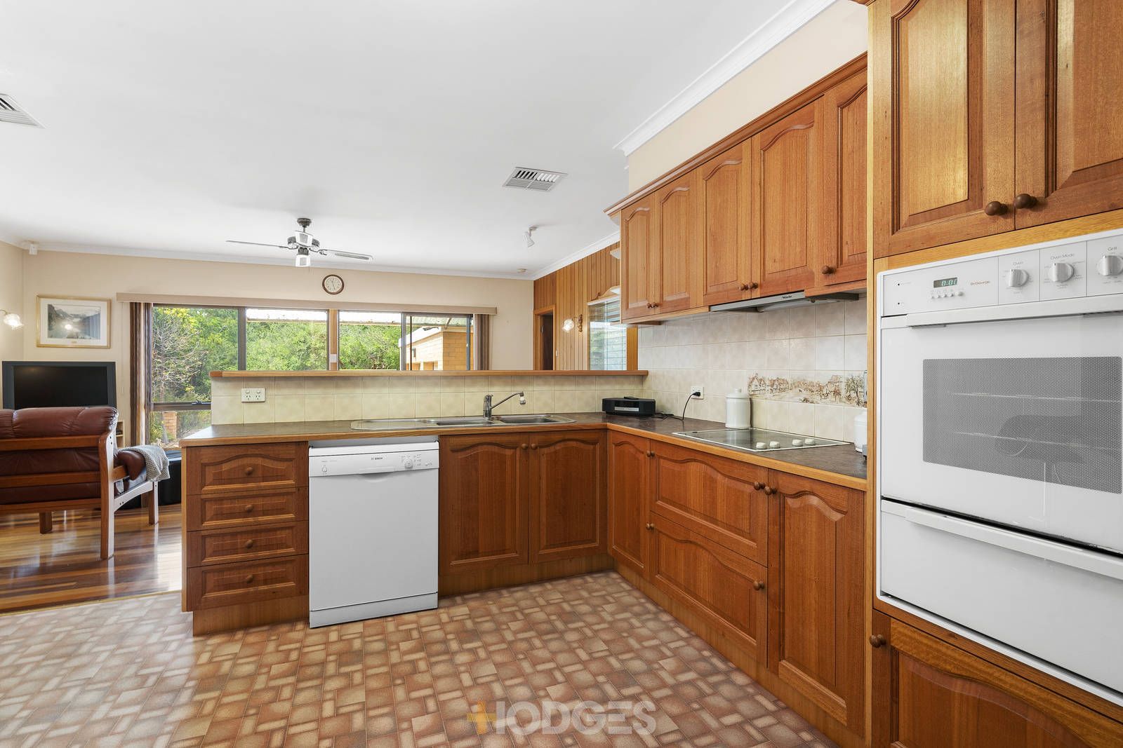 172 Tramway Parade, Beaumaris VIC 3193, Image 2