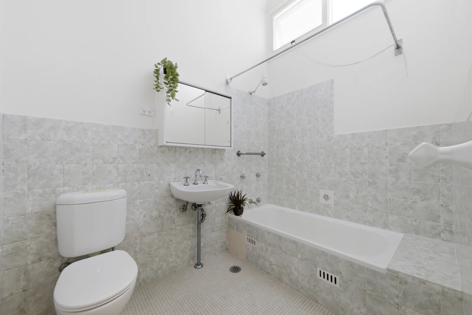 Additional image 9 of 2/10 Edmondson Street, Campbell ACT 2612