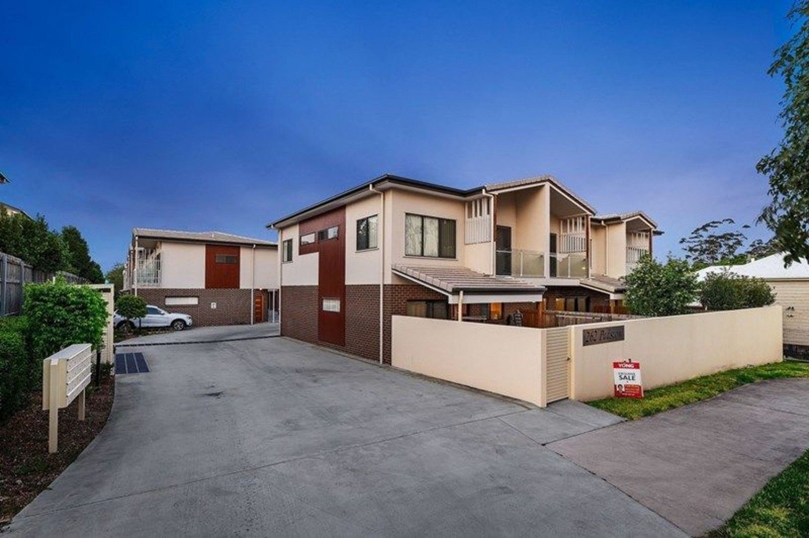 4 bedrooms Apartment / Unit / Flat in 4/262 Padstow Road EIGHT MILE PLAINS QLD, 4113