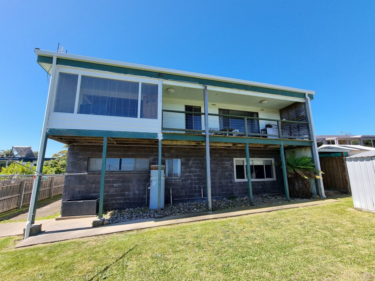 81 Capes Road, Lakes Entrance VIC 3909, Image 2