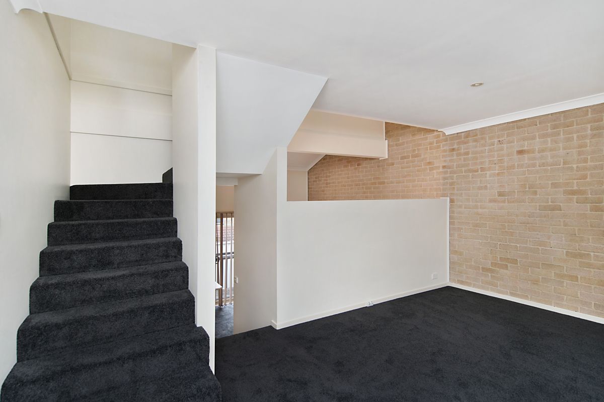 2/6 Brown Street, Adamstown NSW 2289, Image 2