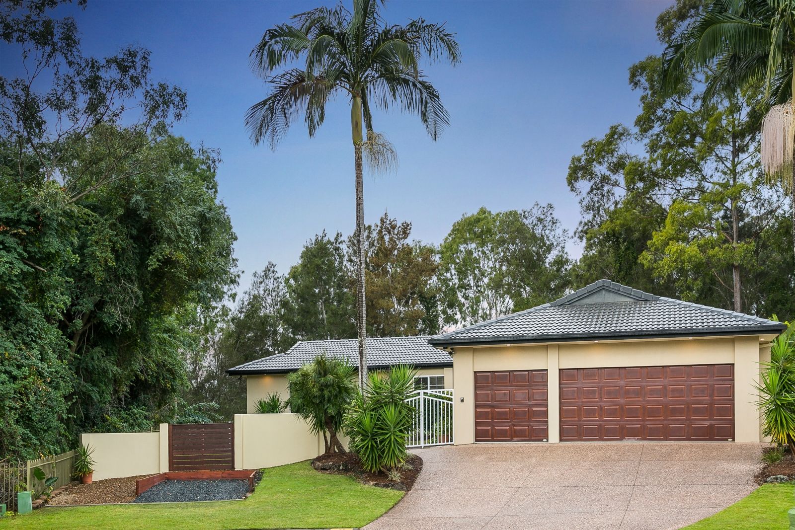 27 Pearson Close, Arundel QLD 4214, Image 1