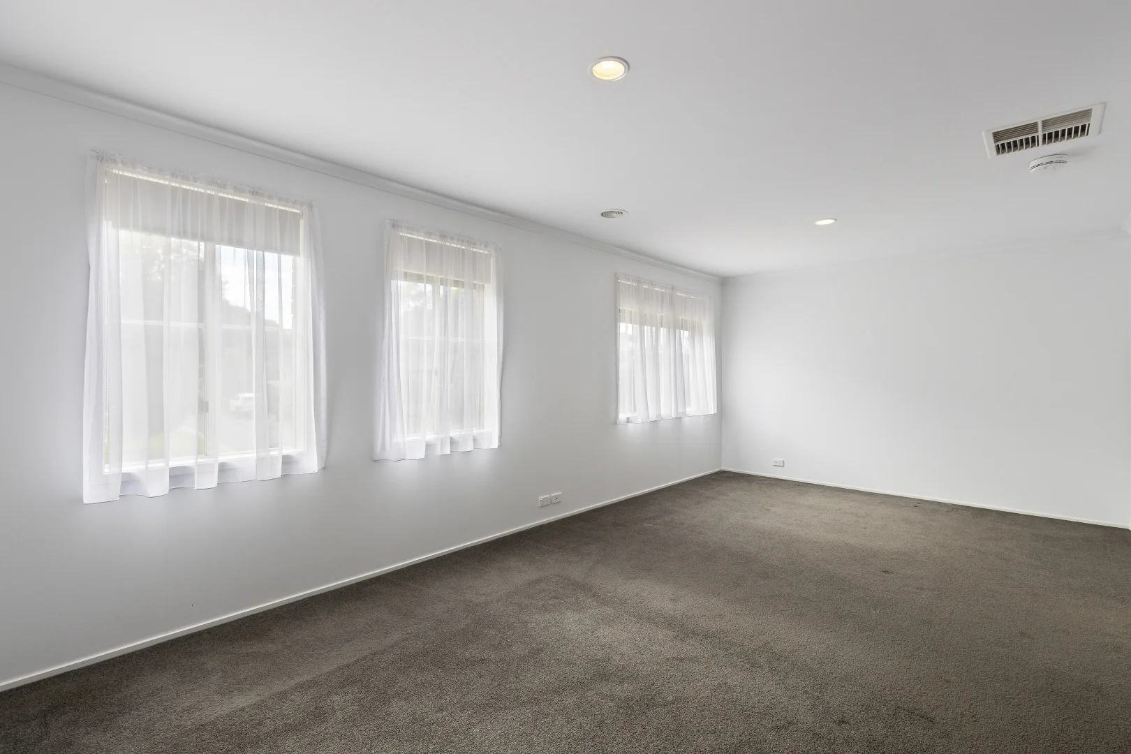 Additional image 4 of 15 Loch Street, Ferntree Gully VIC 3156