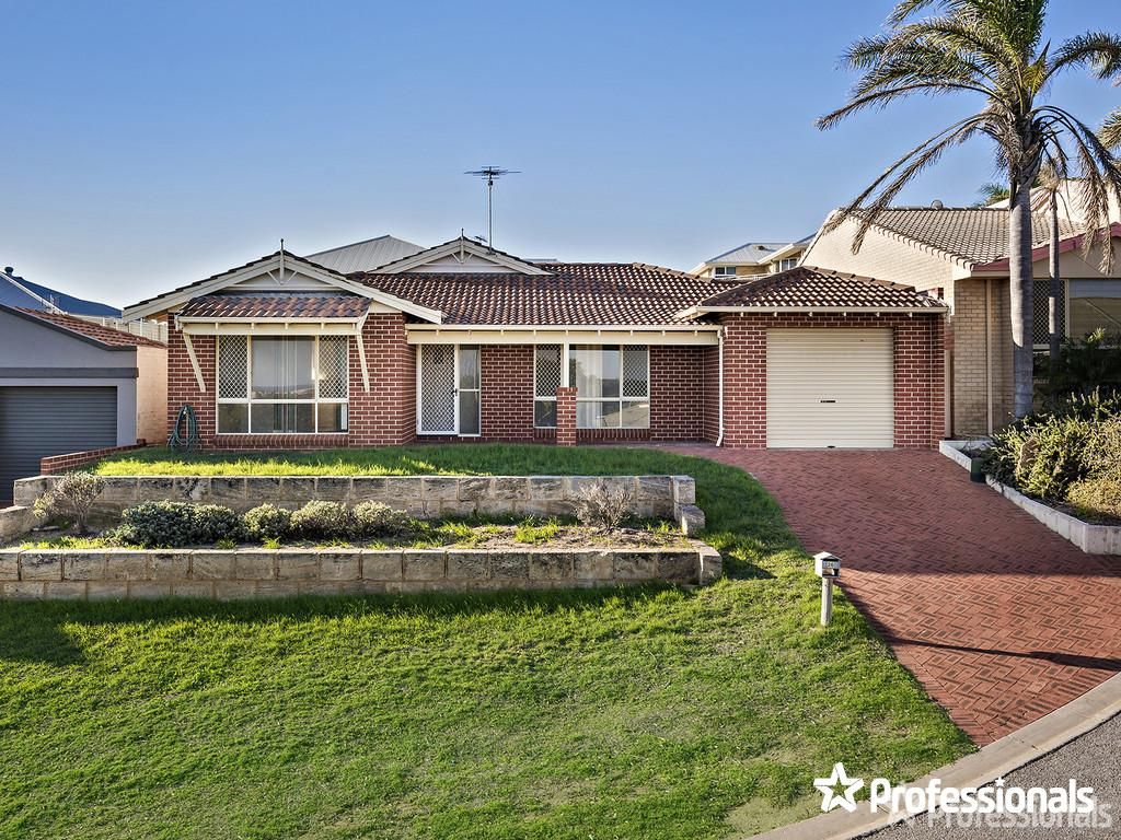 4 bedrooms House in 26 Portacello Circle WANDINA WA, 6530