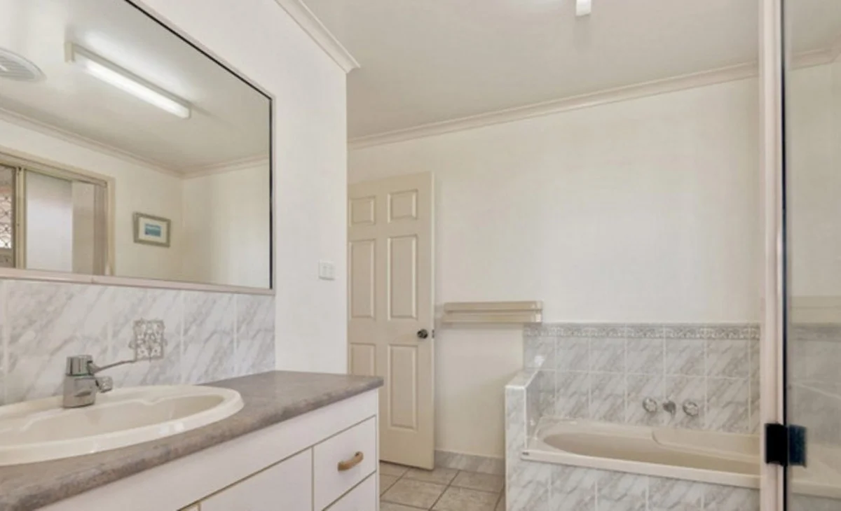 Additional image 4 of 60 Clive Cresent, Kepnock QLD 4670