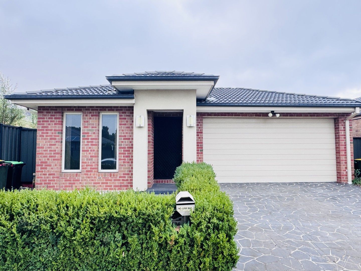 4 bedrooms House in 426 Grand Boulevard CRAIGIEBURN VIC, 3064
