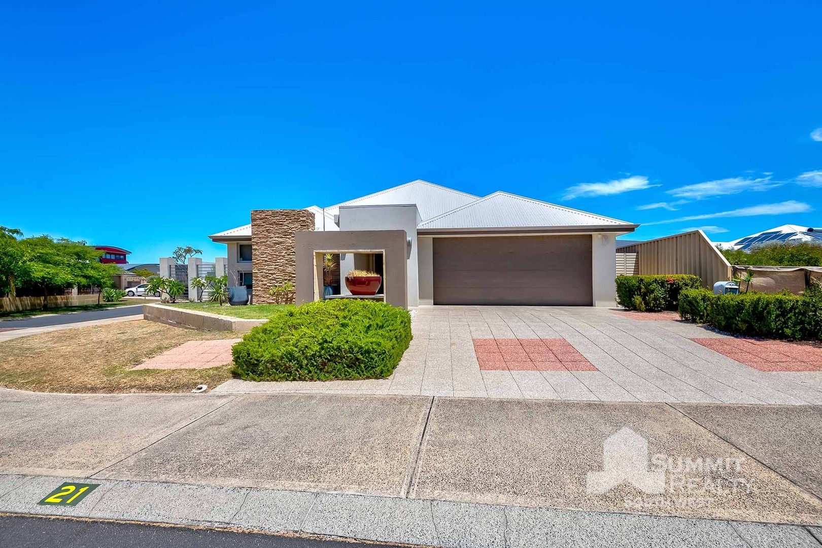 21 McKenzie Crescent, Dalyellup WA 6230, Image 0