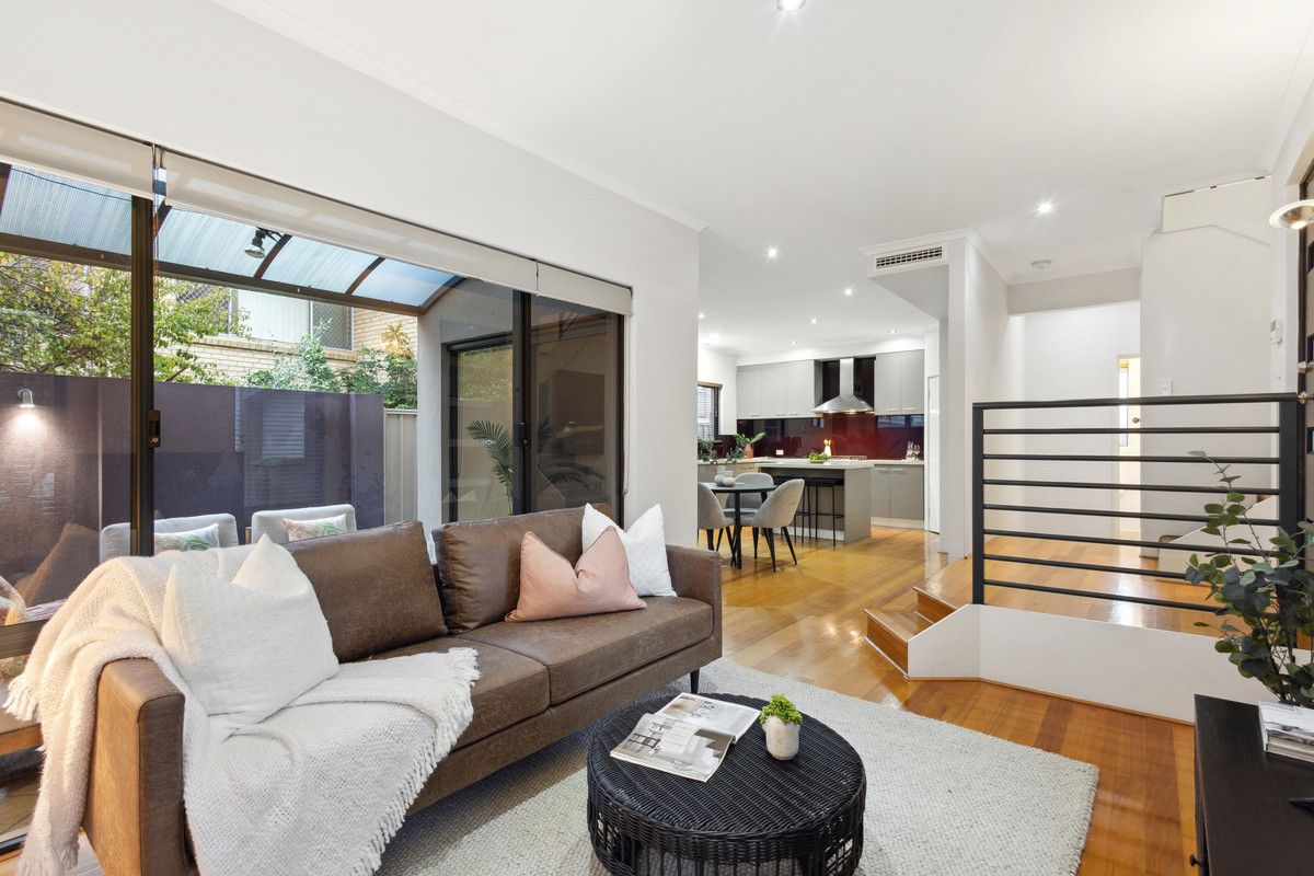 3 bedrooms House in 9 Ranelagh Crescent SOUTH PERTH WA, 6151