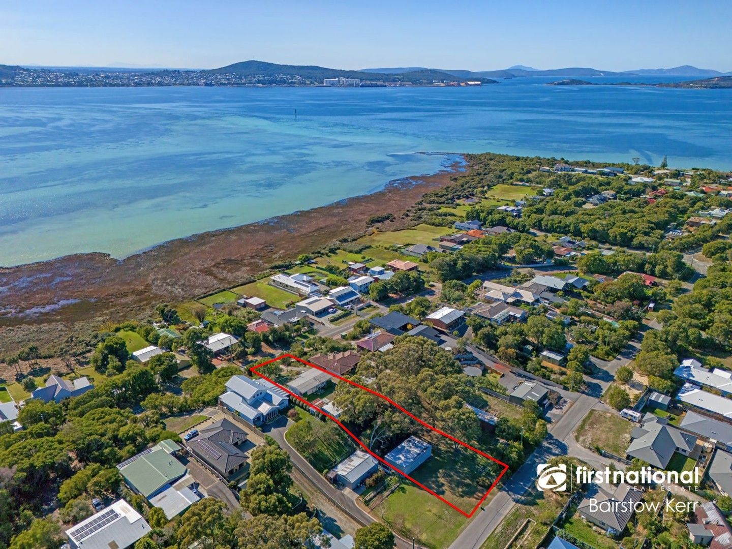 98 Bay View Drive, Little Grove WA 6330, Image 0