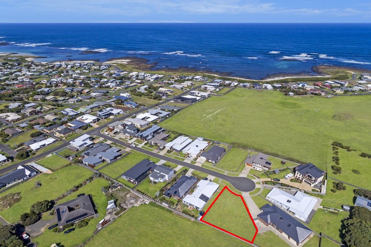 18 Martin Laurence Place, Port Fairy VIC 3284, Image 1