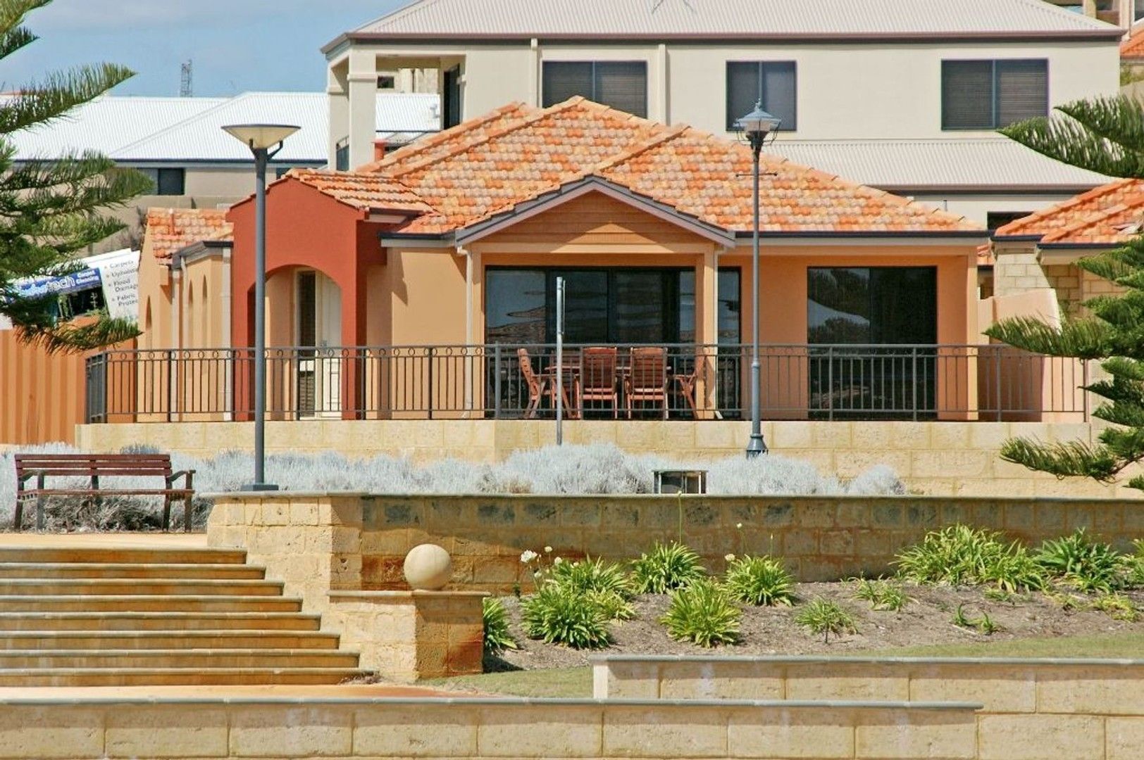 4 bedrooms House in 73 Batavia Avenue WANNANUP WA, 6210