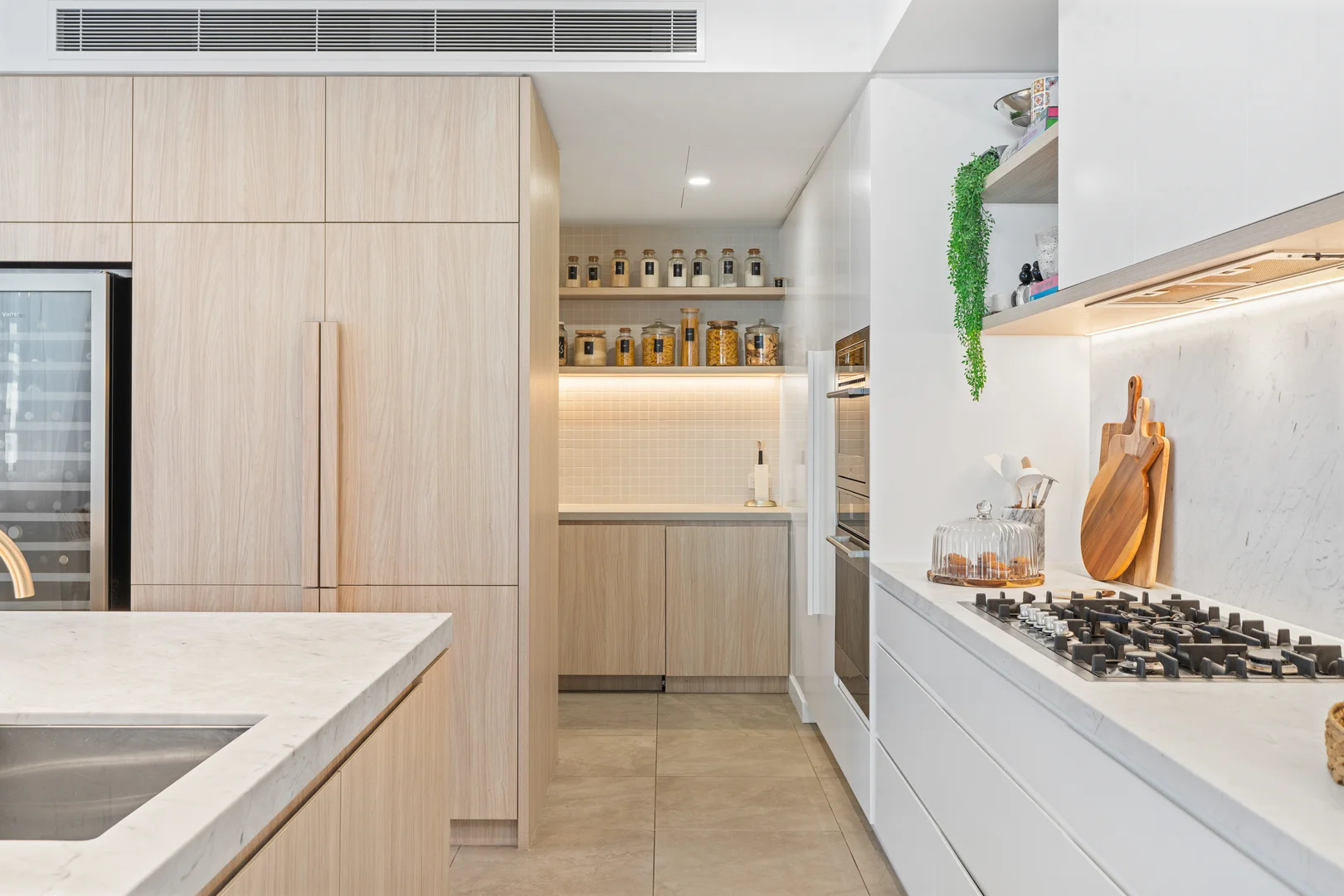 Additional image 17 of 1/24 Woodroffe Avenue, Main Beach QLD 4217