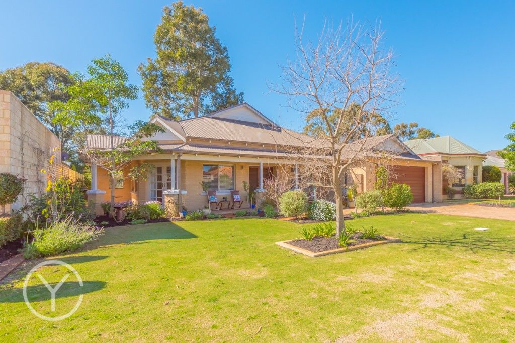 13 Kooralbyn Valley Crescent, Jandako Property History & Address