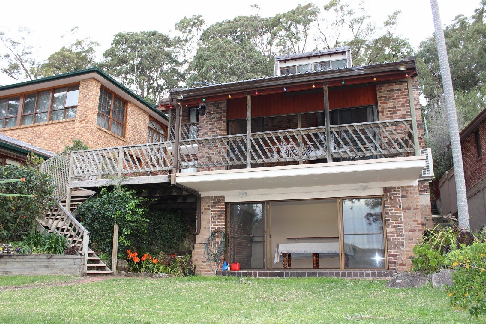 21 Green Point Road, Oyster Bay Property History & Address Research