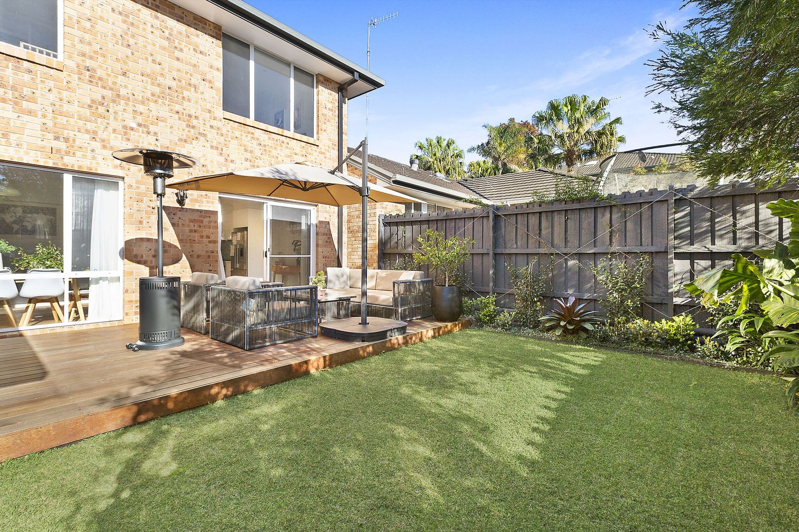 1 Hallstrom Place, Mona Vale NSW 2103, Image 2