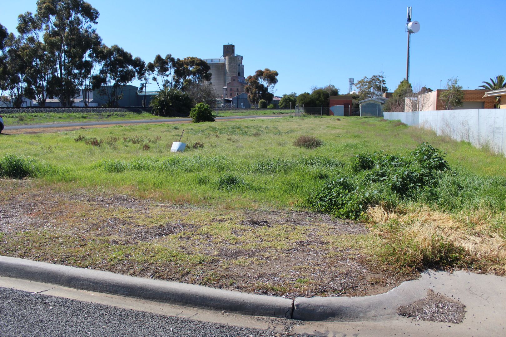 1 Gunn Street, Nhill VIC 3418, Image 1