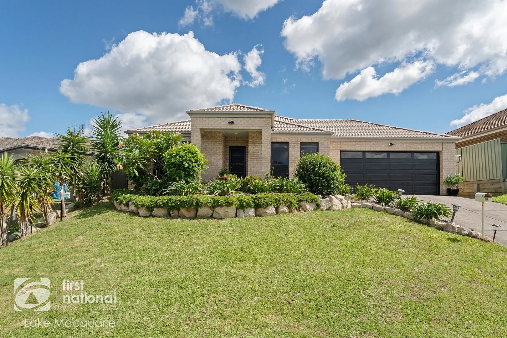 17 Dunbar Road, Cameron Park NSW 2285