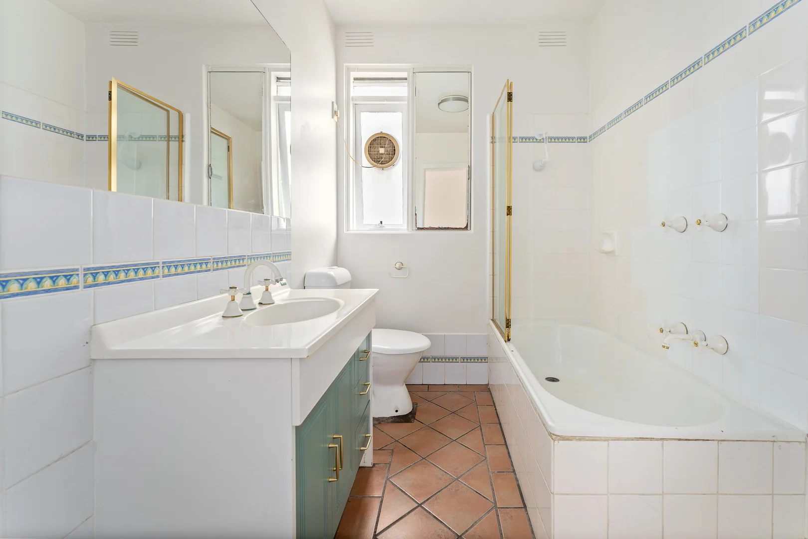 Additional image 5 of 4/122 Glen Huntly Road, Elwood VIC 3184