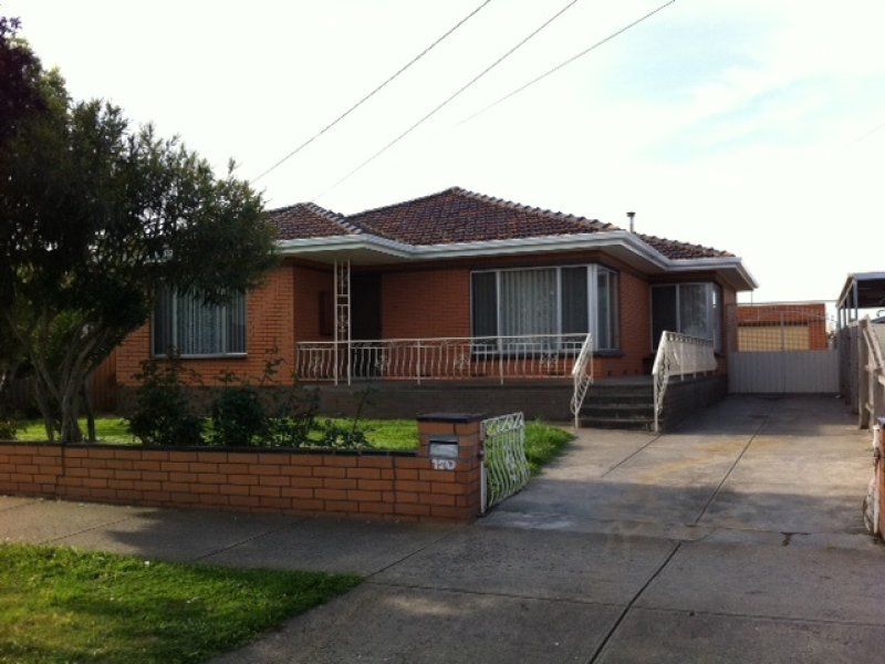 3 bedrooms House in 150 Main Street THOMASTOWN VIC, 3074