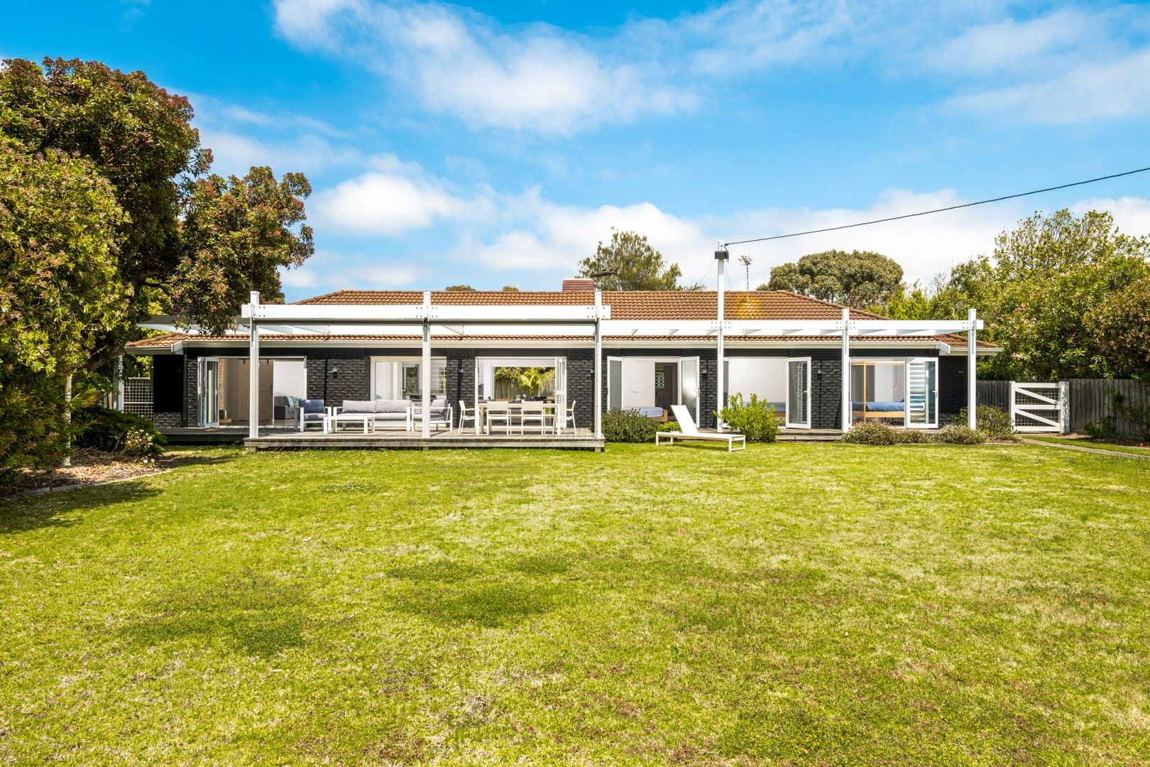 335 The Esplanade, Indented Head VIC 3223 Domain