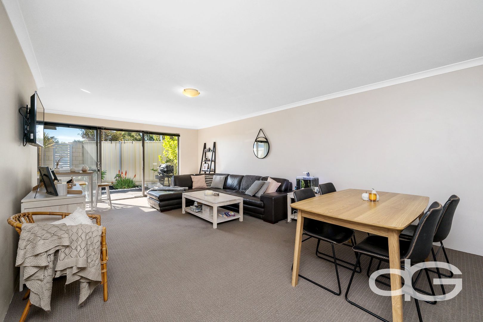 3 bedrooms House in 15/57 Southwell Crescent HAMILTON HILL WA, 6163