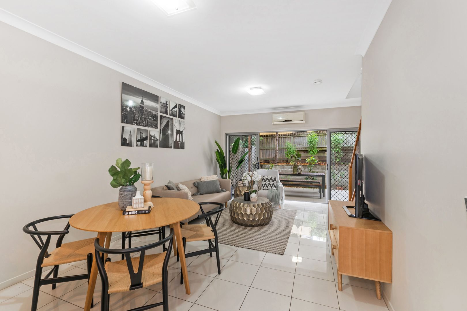 4/10 Lothian Street, Annerley QLD 4103, Image 2