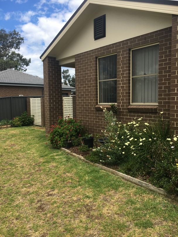 2 bedrooms Apartment / Unit / Flat in 1/1 Hunter Avenue CESSNOCK NSW, 2325