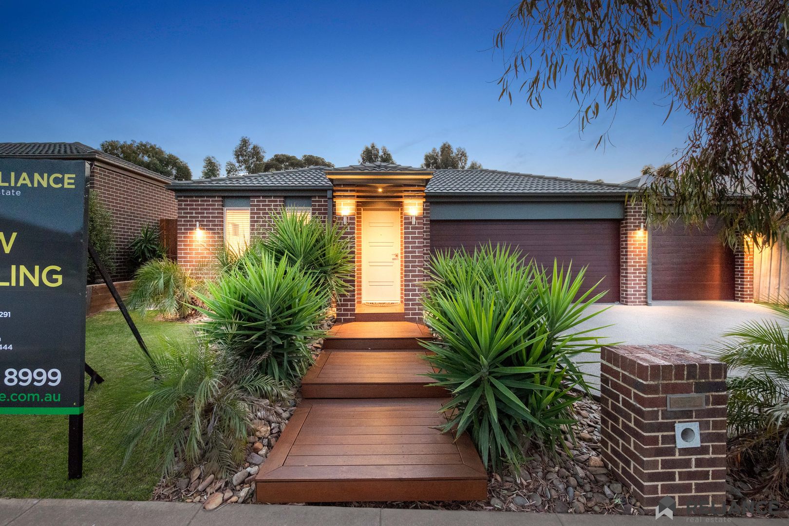 3 bedrooms House in 27 Burbidge  Drive BACCHUS MARSH VIC, 3340