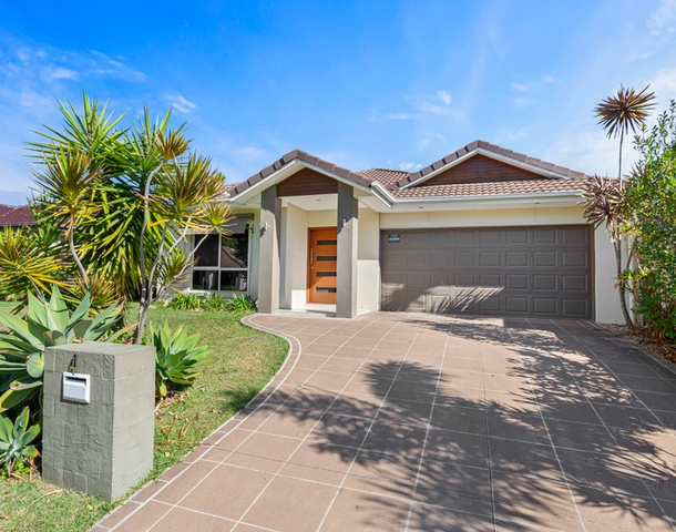 4 Skandia Court, Newport QLD 4020