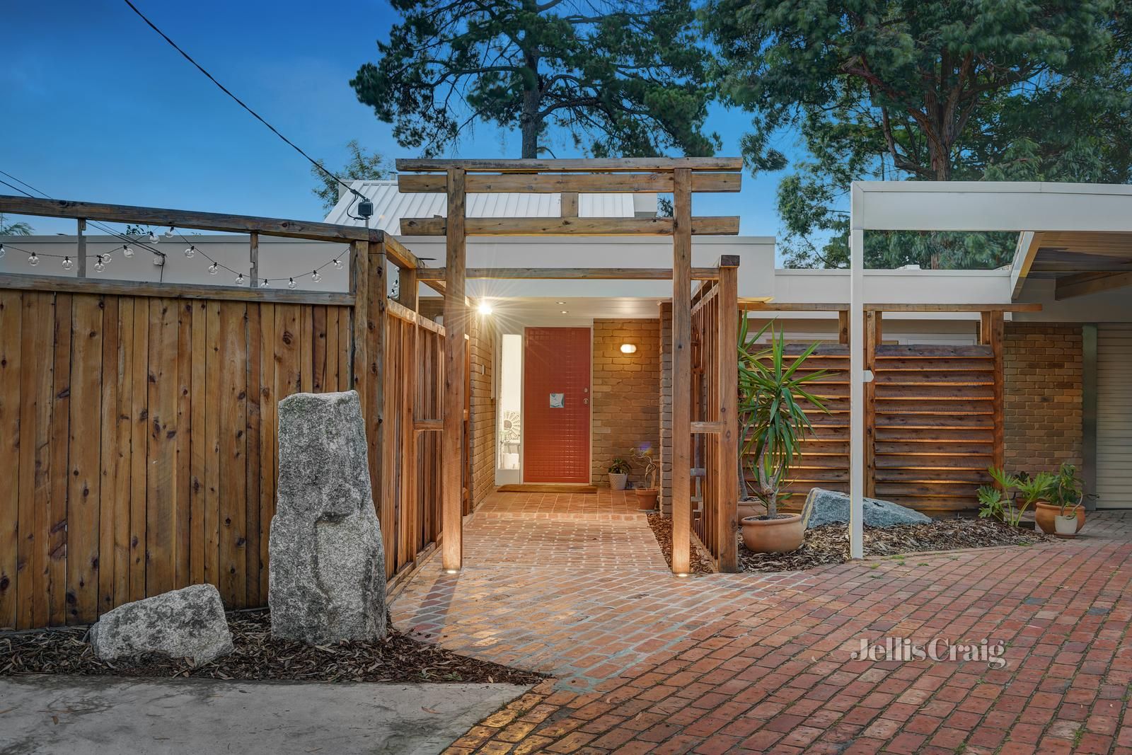 2 Davy Lane, Forest Hill VIC 3131, Image 1