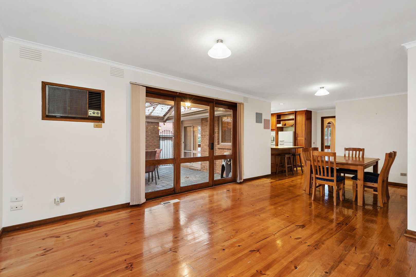 19 Arcadia Avenue, Hallam VIC 3803, Image 2