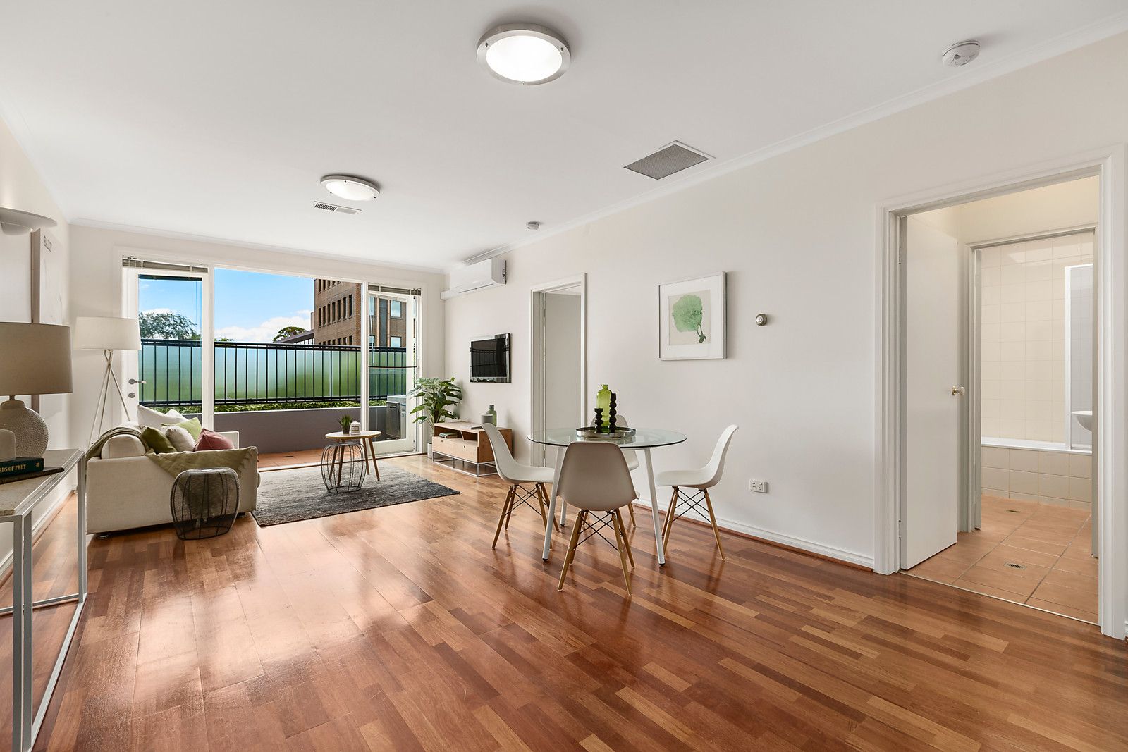 10/847 Burwood Road, Hawthorn East VIC 3123, Image 2