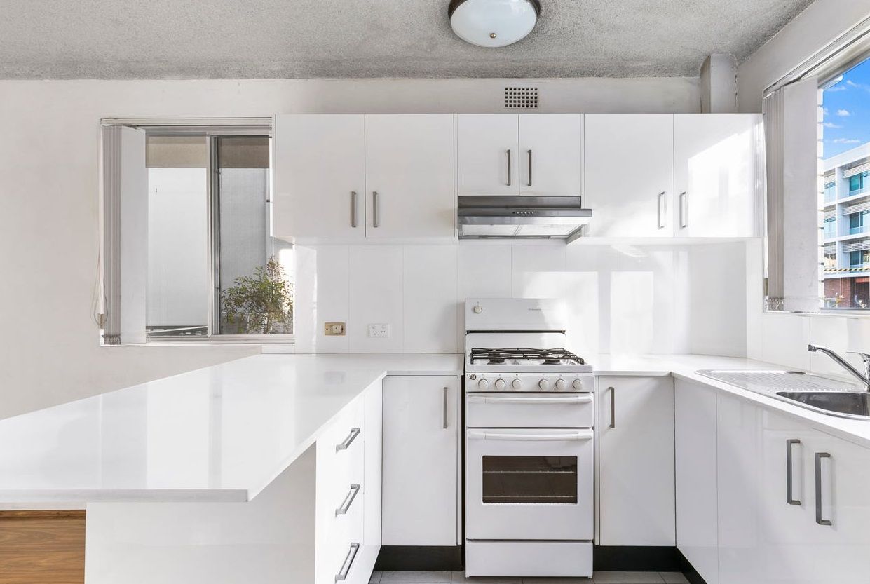 2 bedrooms Apartment / Unit / Flat in 1/5 Sturdee  Parade DEE WHY NSW, 2099