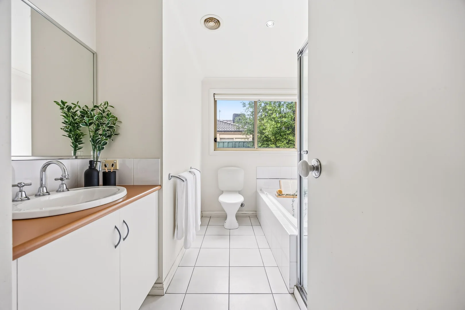 Additional image 9 of 78 Lake Gardens Avenue, Lake Gardens VIC 3355