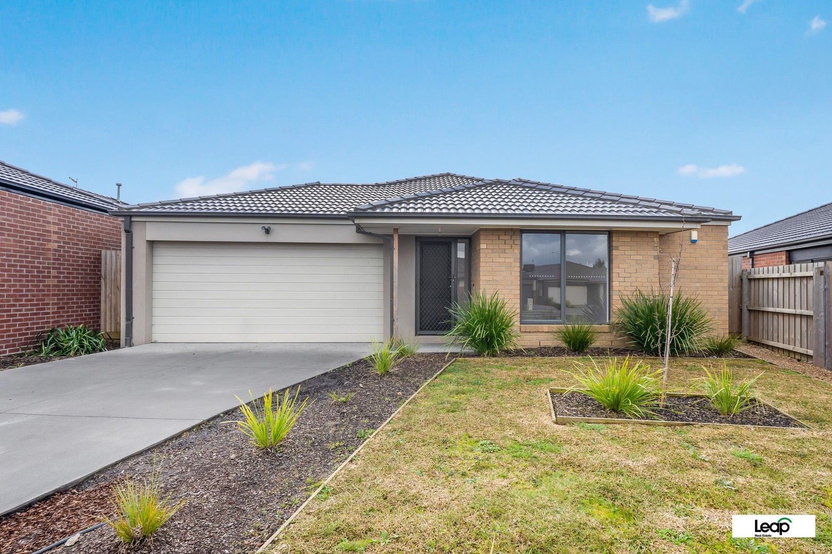 4 bedrooms House in 25 Seafarers Way WALLAN VIC, 3756