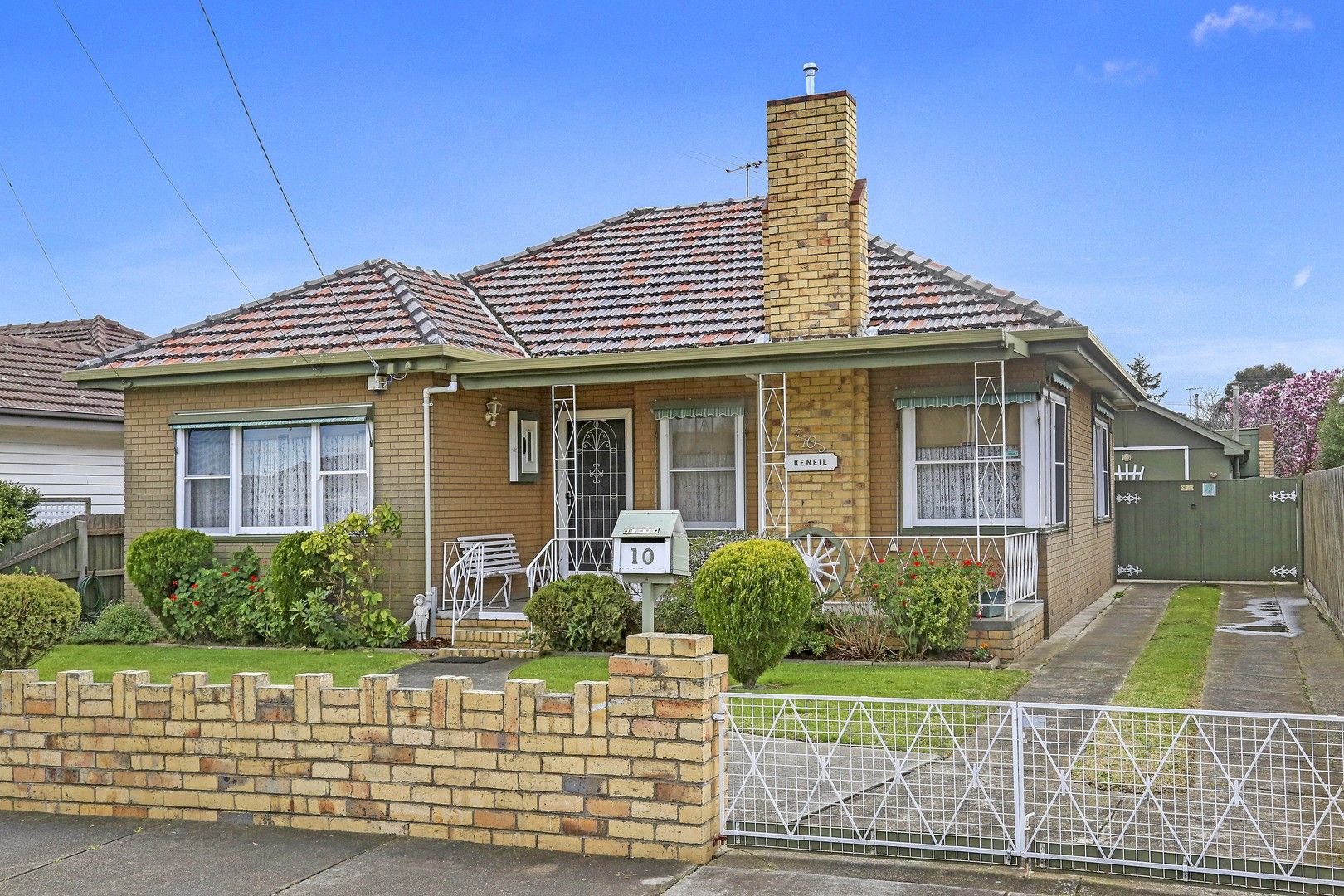 10 Richards St, Lalor VIC 3075 House For Rent 400 Domain